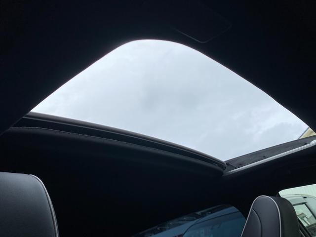 クラウンハイブリッド ＲＳアドバンス　メーカーナビ　禁煙車　フルセグＴＶ　バックカメラ　ムーンルーフ　社外１９ＡＷ　３眼ＬＥＤ　ＢＳＭ　ＡＣＣ　ＨＵＤ　カードキー　パワーシート　ＡＣ１００Ｖ　パドルシフト　オートハイビーム　プリクラッシュ（14枚目）