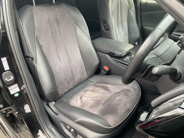 クラウンハイブリッド ＲＳアドバンス　メーカーナビ　禁煙車　フルセグＴＶ　バックカメラ　ムーンルーフ　社外１９ＡＷ　３眼ＬＥＤ　ＢＳＭ　ＡＣＣ　ＨＵＤ　カードキー　パワーシート　ＡＣ１００Ｖ　パドルシフト　オートハイビーム　プリクラッシュ（15枚目）