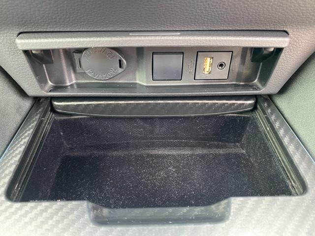 クラウンハイブリッド ＲＳアドバンス　メーカーナビ　禁煙車　フルセグＴＶ　バックカメラ　ムーンルーフ　社外１９ＡＷ　３眼ＬＥＤ　ＢＳＭ　ＡＣＣ　ＨＵＤ　カードキー　パワーシート　ＡＣ１００Ｖ　パドルシフト　オートハイビーム　プリクラッシュ（24枚目）