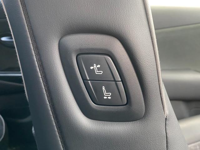 クラウンハイブリッド ＲＳアドバンス　メーカーナビ　禁煙車　フルセグＴＶ　バックカメラ　ムーンルーフ　社外１９ＡＷ　３眼ＬＥＤ　ＢＳＭ　ＡＣＣ　ＨＵＤ　カードキー　パワーシート　ＡＣ１００Ｖ　パドルシフト　オートハイビーム　プリクラッシュ（31枚目）