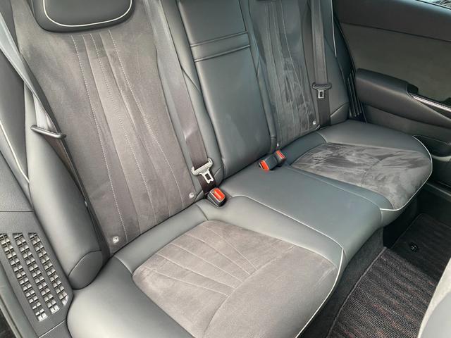 クラウンハイブリッド ＲＳアドバンス　メーカーナビ　禁煙車　フルセグＴＶ　バックカメラ　ムーンルーフ　社外１９ＡＷ　３眼ＬＥＤ　ＢＳＭ　ＡＣＣ　ＨＵＤ　カードキー　パワーシート　ＡＣ１００Ｖ　パドルシフト　オートハイビーム　プリクラッシュ（39枚目）