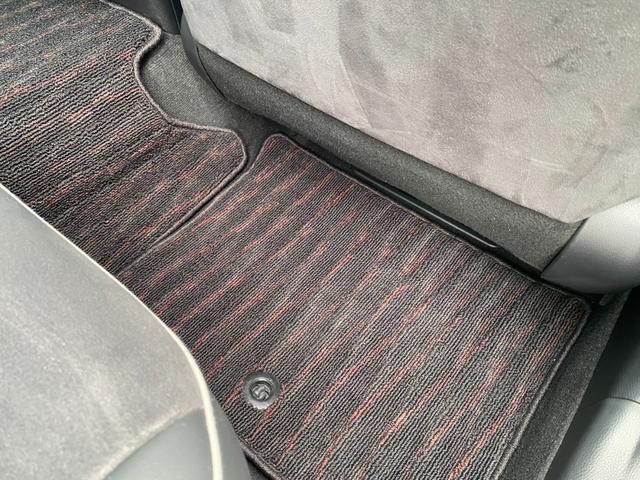 クラウンハイブリッド ＲＳアドバンス　メーカーナビ　禁煙車　フルセグＴＶ　バックカメラ　ムーンルーフ　社外１９ＡＷ　３眼ＬＥＤ　ＢＳＭ　ＡＣＣ　ＨＵＤ　カードキー　パワーシート　ＡＣ１００Ｖ　パドルシフト　オートハイビーム　プリクラッシュ（42枚目）