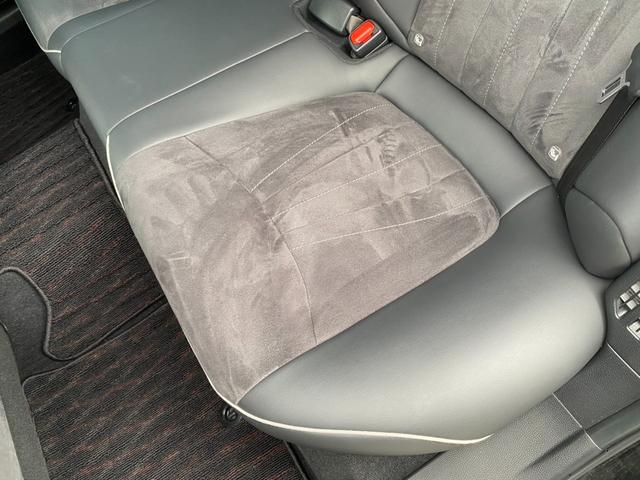 クラウンハイブリッド ＲＳアドバンス　メーカーナビ　禁煙車　フルセグＴＶ　バックカメラ　ムーンルーフ　社外１９ＡＷ　３眼ＬＥＤ　ＢＳＭ　ＡＣＣ　ＨＵＤ　カードキー　パワーシート　ＡＣ１００Ｖ　パドルシフト　オートハイビーム　プリクラッシュ（47枚目）