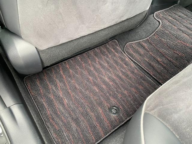 クラウンハイブリッド ＲＳアドバンス　メーカーナビ　禁煙車　フルセグＴＶ　バックカメラ　ムーンルーフ　社外１９ＡＷ　３眼ＬＥＤ　ＢＳＭ　ＡＣＣ　ＨＵＤ　カードキー　パワーシート　ＡＣ１００Ｖ　パドルシフト　オートハイビーム　プリクラッシュ（48枚目）