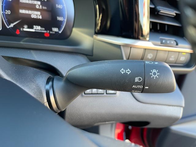 クラウンスポーツ Ｚ　Ｚ（５名）メーカー保証付き　ワンオーナー　禁煙車　セーフティセンス　ＢＳＭ　ソナー　純正ナビ　フルセグ　バックカメラ　全周囲カメラ　ＡＣ１００Ｖ　ＥＴＣ　置くだけ充電　シートエアコン　パワーバックドア（35枚目）