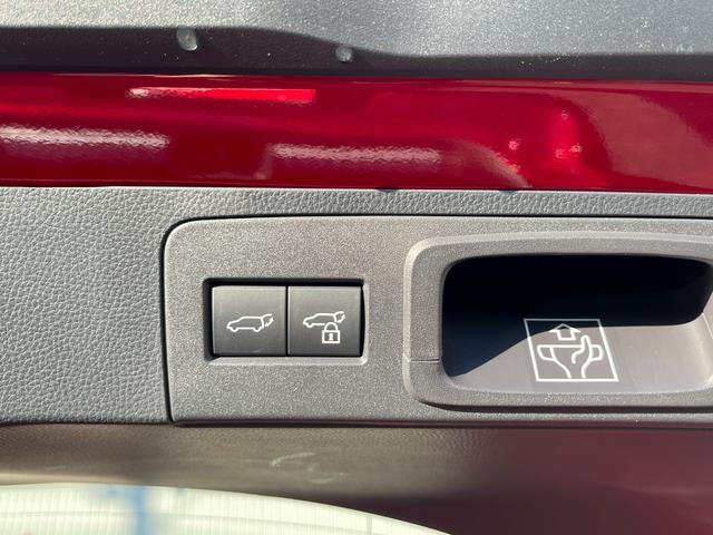 クラウンスポーツ Ｚ　Ｚ（５名）メーカー保証付き　ワンオーナー　禁煙車　セーフティセンス　ＢＳＭ　ソナー　純正ナビ　フルセグ　バックカメラ　全周囲カメラ　ＡＣ１００Ｖ　ＥＴＣ　置くだけ充電　シートエアコン　パワーバックドア（52枚目）