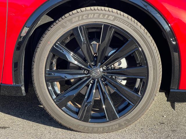 クラウンスポーツ Ｚ　Ｚ（５名）メーカー保証付き　ワンオーナー　禁煙車　セーフティセンス　ＢＳＭ　ソナー　純正ナビ　フルセグ　バックカメラ　全周囲カメラ　ＡＣ１００Ｖ　ＥＴＣ　置くだけ充電　シートエアコン　パワーバックドア（65枚目）