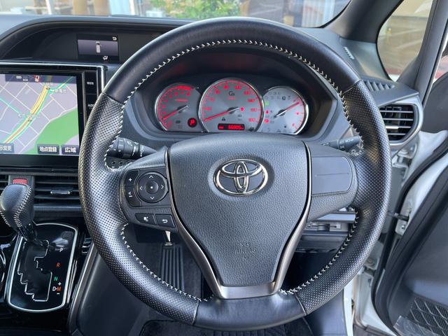 ノア Si G’s アップル保証1年付き ワンオーナー 禁煙車 セーフティセンス ドラレコ 純正ナビ フルセグ バックカメラ 後席モニター 両側パワースライドドア ETC Pスタート Aライト Fフォグ 純正18AW(32枚目)