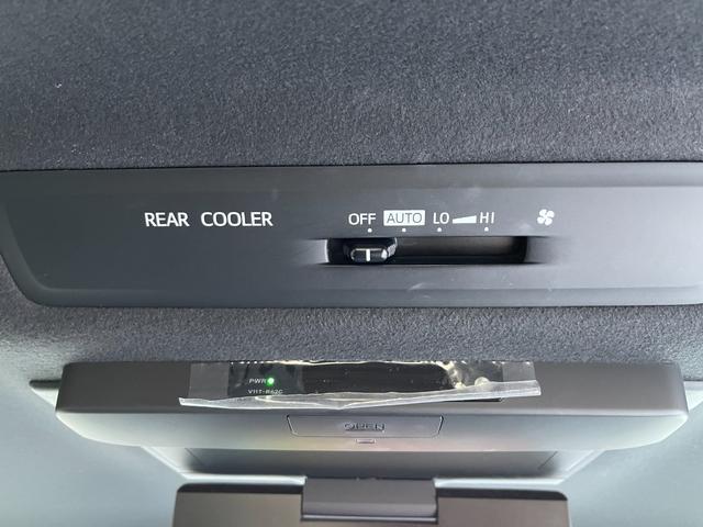 ノア Si G’s アップル保証1年付き ワンオーナー 禁煙車 セーフティセンス ドラレコ 純正ナビ フルセグ バックカメラ 後席モニター 両側パワースライドドア ETC Pスタート Aライト Fフォグ 純正18AW(45枚目)