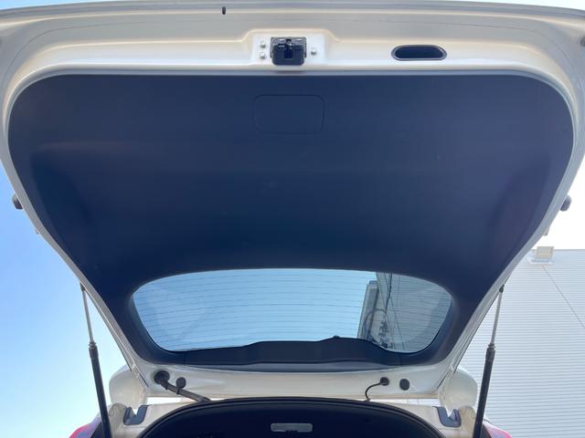 ノア Si G’s アップル保証1年付き ワンオーナー 禁煙車 セーフティセンス ドラレコ 純正ナビ フルセグ バックカメラ 後席モニター 両側パワースライドドア ETC Pスタート Aライト Fフォグ 純正18AW(56枚目)