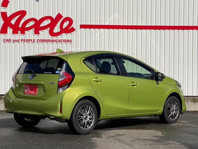 アクア Ｓ　純正ナビ　禁煙車　フルセグＴＶ　バックカメラ　クルコン　オートハイビーム　スマートキー　プッシュスタート　ＴＶキャンセラー　ＥＴＣ　プリクラッシュ　クリアランスソナー　社外アルミ　フロアマット（7枚目）