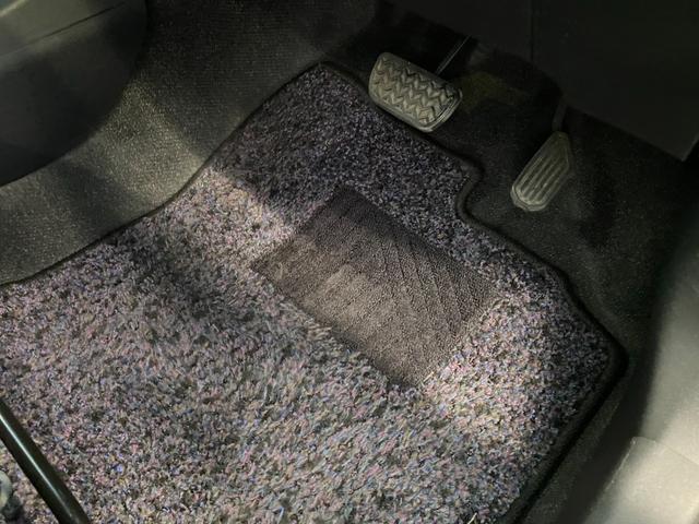 アクア Ｓ　純正ナビ　禁煙車　フルセグＴＶ　バックカメラ　クルコン　オートハイビーム　スマートキー　プッシュスタート　ＴＶキャンセラー　ＥＴＣ　プリクラッシュ　クリアランスソナー　社外アルミ　フロアマット（28枚目）