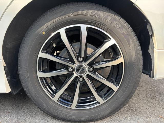 ノート ｅ－パワー　Ｘ　アップル１年保証付き　ユーザー直接買取車　禁煙車　ワンオーナー　純正メモリーナビ　フルセグＴＶ　アラウンドビューモニター　純正フルエアロ　デジタルインナーミラー　エマージェンシーブレーキ　ＥＴＣ（41枚目）