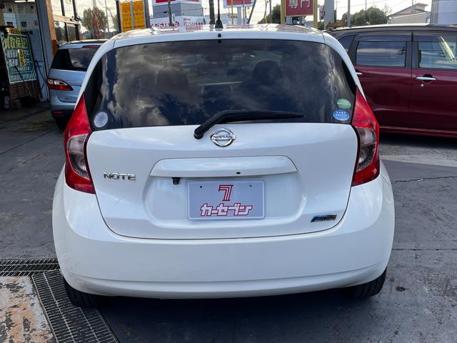 ノート Ｘ　ＤＩＧ－Ｓ　エマージェンシーブレーキ　純正ナビ　フルセグ　エマージェンシーブレーキ　純正ナビ　フルセグＴＶ　バックカメラ　アイドリングストップ　キーフリー　ＥＴＣ　エマージェンシーブレーキ　純正ナビ　フルセグＴＶ　バックカメラ　アイドリングＳ　キーフリー（12枚目）