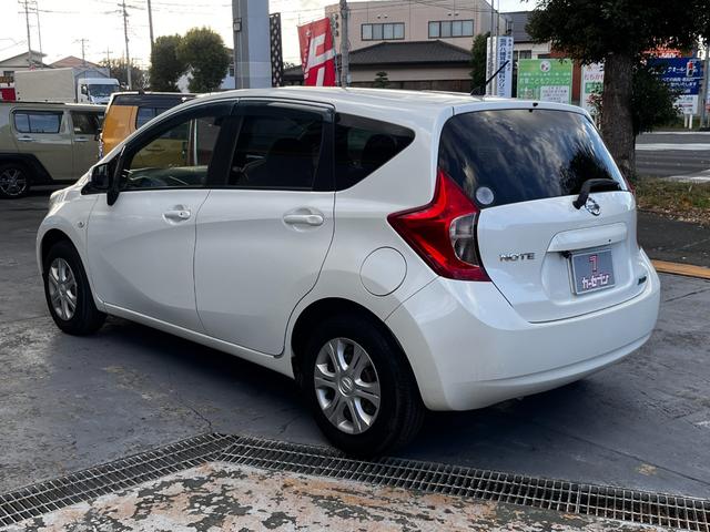 ノート Ｘ　ＤＩＧ－Ｓ　エマージェンシーブレーキ　純正ナビ　フルセグ　エマージェンシーブレーキ　純正ナビ　フルセグＴＶ　バックカメラ　アイドリングストップ　キーフリー　ＥＴＣ　エマージェンシーブレーキ　純正ナビ　フルセグＴＶ　バックカメラ　アイドリングＳ　キーフリー（13枚目）