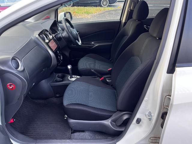 ノート Ｘ　ＤＩＧ－Ｓ　エマージェンシーブレーキ　純正ナビ　フルセグ　エマージェンシーブレーキ　純正ナビ　フルセグＴＶ　バックカメラ　アイドリングストップ　キーフリー　ＥＴＣ　エマージェンシーブレーキ　純正ナビ　フルセグＴＶ　バックカメラ　アイドリングＳ　キーフリー（22枚目）