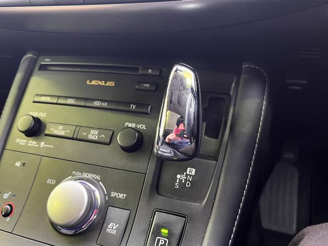 ＣＴ ＣＴ２００ｈ　バージョンＣ純正ナビフルセグＴＶバックカメラ　純正ナビ　フルセグＴＶ　バックカメラ　ビルトインＥＴＣ　クルーズコントロール　パドルシフト　シートヒーター　キーフリー　ＬＥＤライト　ウィンカードアミラー　純正ナビ　フルセグＴＶ　バックカメラ（38枚目）