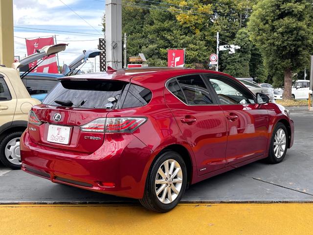 ＣＴ ＣＴ２００ｈ　バージョンＣ純正ナビフルセグＴＶバックカメラ　純正ナビ　フルセグＴＶ　バックカメラ　ビルトインＥＴＣ　クルーズコントロール　パドルシフト　シートヒーター　キーフリー　ＬＥＤライト　ウィンカードアミラー　純正ナビ　フルセグＴＶ　バックカメラ（68枚目）