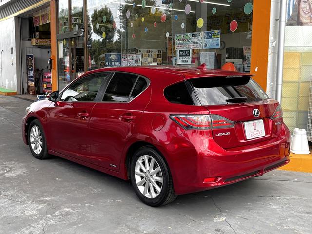 ＣＴ ＣＴ２００ｈ　バージョンＣ純正ナビフルセグＴＶバックカメラ　純正ナビ　フルセグＴＶ　バックカメラ　ビルトインＥＴＣ　クルーズコントロール　パドルシフト　シートヒーター　キーフリー　ＬＥＤライト　ウィンカードアミラー　純正ナビ　フルセグＴＶ　バックカメラ（70枚目）