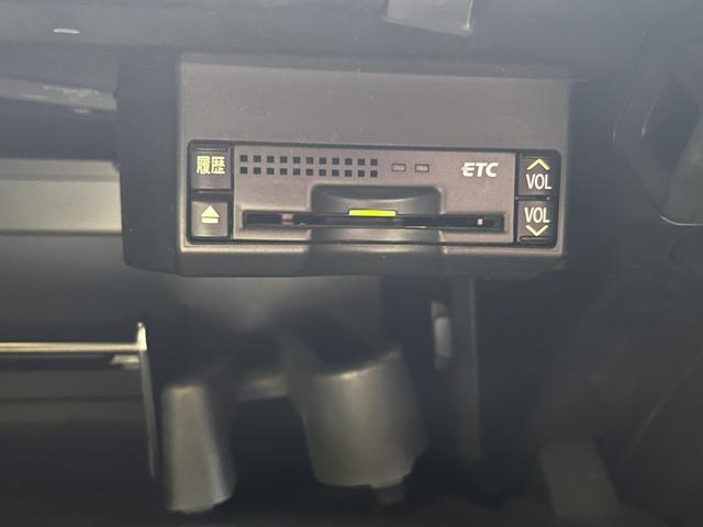 ＣＴ ＣＴ２００ｈ　バージョンＣ純正ナビフルセグＴＶバックカメラ　純正ナビ　フルセグＴＶ　バックカメラ　ビルトインＥＴＣ　クルーズコントロール　パドルシフト　シートヒーター　キーフリー　ＬＥＤライト　ウィンカードアミラー　純正ナビ　フルセグＴＶ　バックカメラ（78枚目）