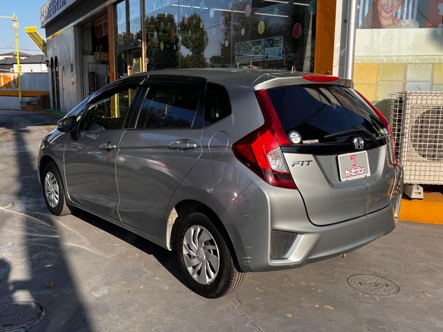 フィット 13G・Fパッケージ 純正ナビ ワンセグTV アイドリングS 純正ナビ ワンセグTV アイドリングストップ キーフリー ETC ヘッドライトレベライザー ウインカードアミラー 純正ナビ ワンセグTV アイドリングストップ キーフリー ETC ヘッドライトレベライ(12枚目)