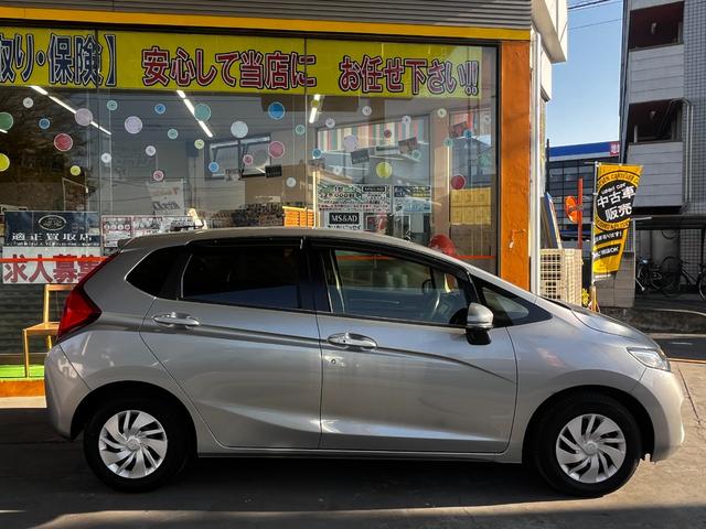 フィット 13G・Fパッケージ 純正ナビ ワンセグTV アイドリングS 純正ナビ ワンセグTV アイドリングストップ キーフリー ETC ヘッドライトレベライザー ウインカードアミラー 純正ナビ ワンセグTV アイドリングストップ キーフリー ETC ヘッドライトレベライ(42枚目)