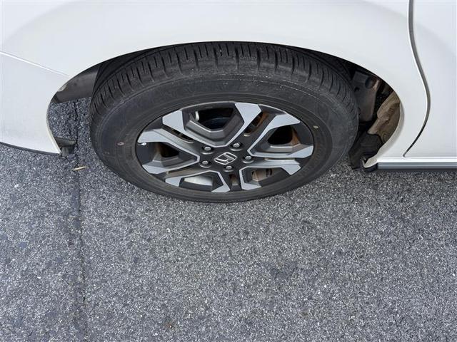 フリードハイブリッド ハイブリッド・クロスターホンダセンシング　両ＰＳＤ　ワンオーナ　運転席助手席エアバッグ　禁煙　記録簿　ＬＥＤライト　ＤＶＤ再生可　クルーズコントロール　ＶＳＡ　ナビＴＶ　ＡＢＳ　フルセグ　スマートキー（22枚目）