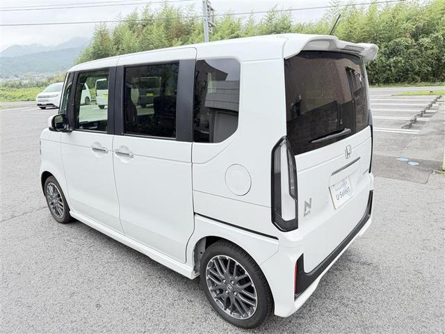 N-BOXカスタム ターボ 元当社試乗車 1オナ 衝突被害軽減 フロントカメラ サイドカメラ 禁煙 ベンチシート キーフリー Pセンサー ESC パワステ DVD再生 両席エアバック サイドエアバッグ ターボ車 スマキー Bカメ(19枚目)