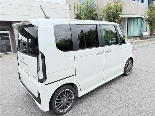 N-BOXカスタム ターボ 元当社試乗車 1オナ 衝突被害軽減 フロントカメラ サイドカメラ 禁煙 ベンチシート キーフリー Pセンサー ESC パワステ DVD再生 両席エアバック サイドエアバッグ ターボ車 スマキー Bカメ(20枚目)