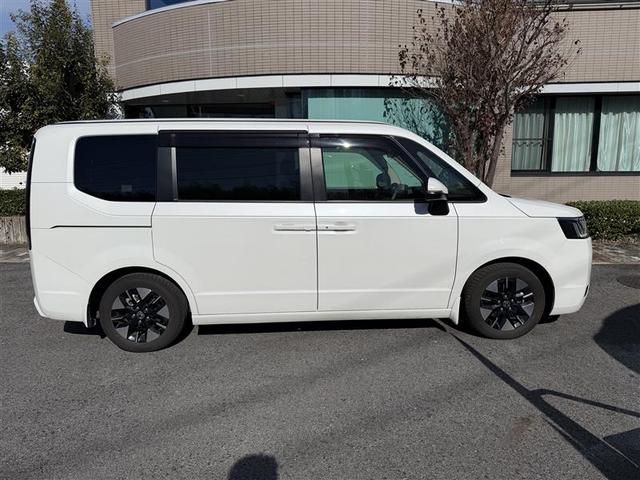 ステップワゴン ｅ：ＨＥＶエアー　前後誤発進抑制　パワーステアリング　両側Ｐスライドドア　助手席エアバッグ　１オ－ナ－　サイドカーテンエアバック　パーキングセンサー　ＬＥＤヘッドランプ　クルコン　禁煙　エアコン（14枚目）