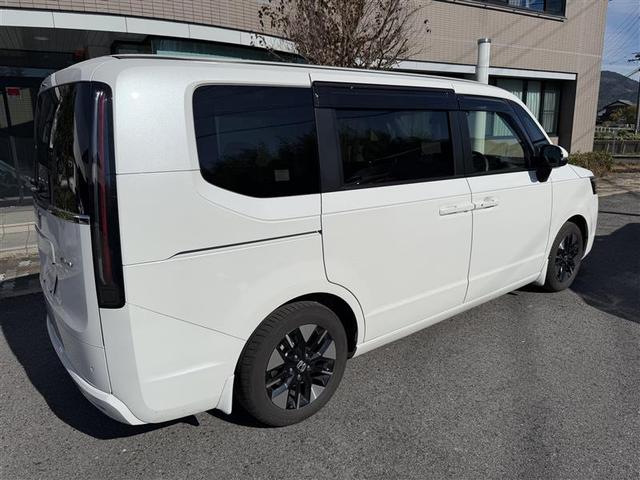 ステップワゴン ｅ：ＨＥＶエアー　前後誤発進抑制　パワーステアリング　両側Ｐスライドドア　助手席エアバッグ　１オ－ナ－　サイドカーテンエアバック　パーキングセンサー　ＬＥＤヘッドランプ　クルコン　禁煙　エアコン（18枚目）