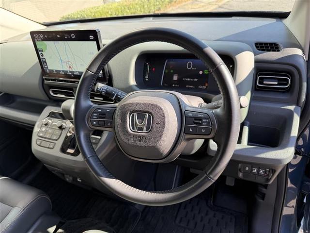 フリード e:HEVクロスター ワンオーナー ETC装備 Sヒーター 衝突軽減ブレーキシステム 禁煙車 オートエアコン バックモニター LEDライト パーキングセンサー スマートキー クルーズコントロール(2枚目)