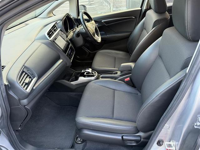 中古車にもボディーコーティング施工できます。一度ボディを磨いてから施工しますので、光沢のある綺麗な状態でお乗りいただけます。お気軽にご相談下さい。