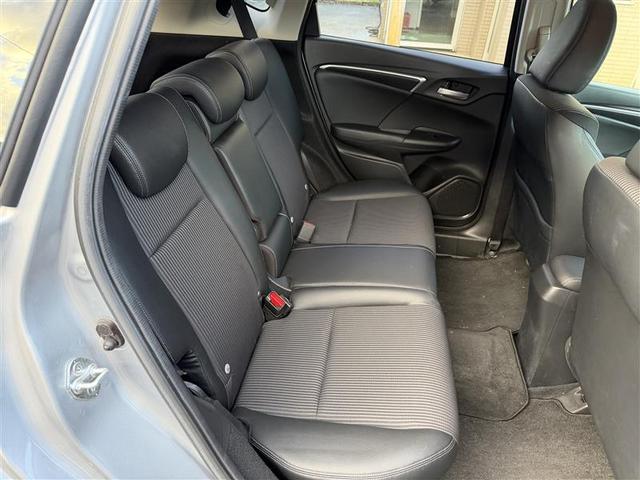 ご納車時には納車点検実施いたします。指定交換部品（エンジンオイル、オイルエレメント、ワイパーゴム等）新品交換致します。その他必要交換部品は点検時交換致します。