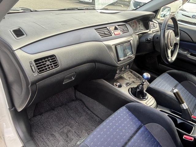 ランサー GSRエボリューションVIII WORK18インチAW/クスコ車高調&タワーバー/5ZIGENスポーツマフラー/タイミングベルト交換ステッカー有り/7インチメモリーナビ/フルセグ/バックカメラ/ETC/キーレス/HIDヘッドライト(30枚目)