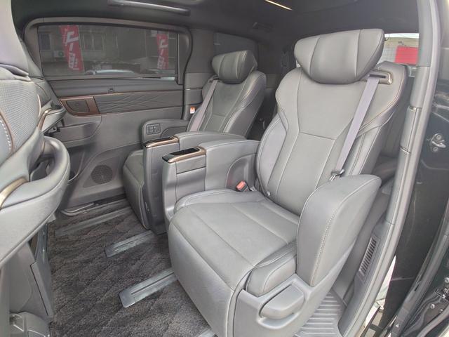 アルファード Z 純正14インチメモリーナビ/フルセグTV/パノラミックビュー/左右独立ムーンルーフ/デジタルインナーミラー/トヨタチームメイト/スペアタイヤ/ヘッドアップディスプレイ/パワーバックドア/前後ドラレコ(32枚目)