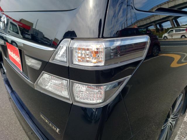 ヴェルファイア 2.4Z ゴールデンアイズII 両側電動スライドドア/パワーバックドア/10インチSDナビ/11.4インチフリップダウンモニター/AC100V電源/バックカメラ/Bluetooth接続/ETC/車高調ローダウン/社外20インチAW(16枚目)