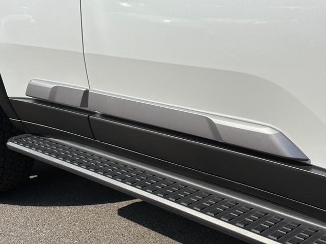 ランドクルーザー２５０ ＶＸ　モデリスタパーツ（フロントバンパーガード／フロントアンダーカバー／リアバンパーガーニッシュ／シグネチャーイルミ／オーバーフェンダー／２０インチＡＷ／インテリアイルミほか）／サンルーフ／黒レザー（22枚目）