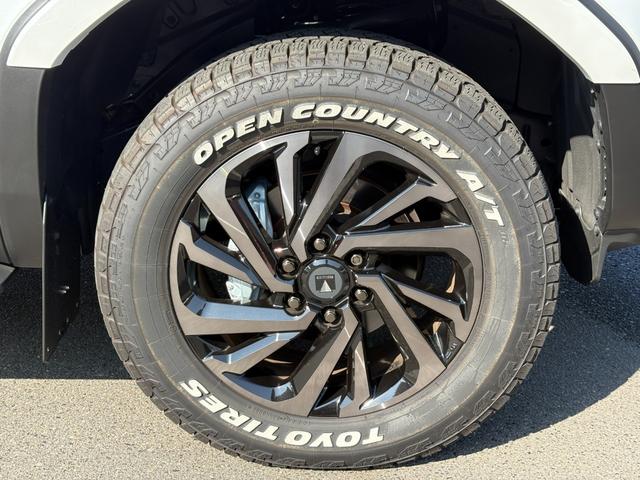 ランドクルーザー２５０ ＶＸ　モデリスタパーツ（フロントバンパーガード／フロントアンダーカバー／リアバンパーガーニッシュ／シグネチャーイルミ／オーバーフェンダー／２０インチＡＷ／インテリアイルミほか）／サンルーフ／黒レザー（26枚目）