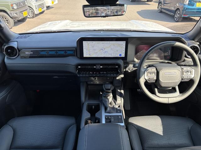 ランドクルーザー２５０ ＶＸ　モデリスタパーツ（フロントバンパーガード／フロントアンダーカバー／リアバンパーガーニッシュ／シグネチャーイルミ／オーバーフェンダー／２０インチＡＷ／インテリアイルミほか）／サンルーフ／黒レザー（45枚目）