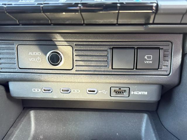 ランドクルーザー２５０ ＶＸ　モデリスタパーツ（フロントバンパーガード／フロントアンダーカバー／リアバンパーガーニッシュ／シグネチャーイルミ／オーバーフェンダー／２０インチＡＷ／インテリアイルミほか）／サンルーフ／黒レザー（52枚目）