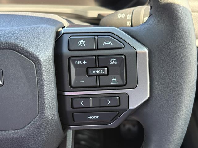 ランドクルーザー２５０ ＶＸ　モデリスタパーツ（フロントバンパーガード／フロントアンダーカバー／リアバンパーガーニッシュ／シグネチャーイルミ／オーバーフェンダー／２０インチＡＷ／インテリアイルミほか）／サンルーフ／黒レザー（57枚目）