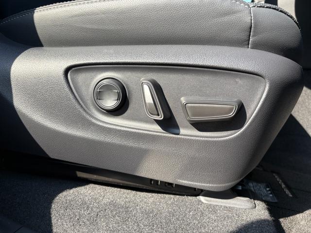 ランドクルーザー２５０ ＶＸ　モデリスタパーツ（フロントバンパーガード／フロントアンダーカバー／リアバンパーガーニッシュ／シグネチャーイルミ／オーバーフェンダー／２０インチＡＷ／インテリアイルミほか）／サンルーフ／黒レザー（71枚目）