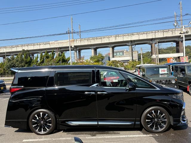 アルファードハイブリッド エグゼクティブラウンジ　モデリスタフルエアロ／ユニバーサルステップ／純正１９インチＡＷ／１４インチディスプレイオーディオＰｌｕｓ／コネクティッドナビ／フルセグＴＶ／全方位カメラ／パンテーラセキュリティ／ＪＢＬサウンド（6枚目）