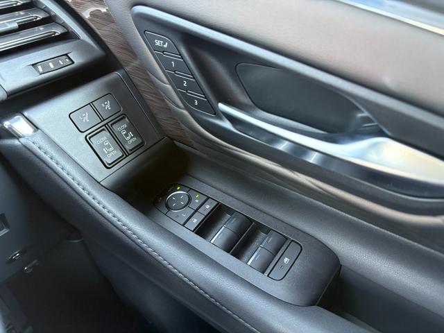 アルファードハイブリッド エグゼクティブラウンジ　モデリスタフルエアロ／ユニバーサルステップ／純正１９インチＡＷ／１４インチディスプレイオーディオＰｌｕｓ／コネクティッドナビ／フルセグＴＶ／全方位カメラ／パンテーラセキュリティ／ＪＢＬサウンド（53枚目）