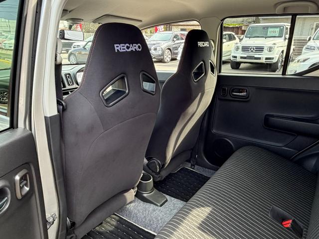 アルトワークス ベースグレード　純正運助ＲＥＣＡＲＯシート／ＢＬＩＴＺ車高調／ＢＬＩＴＺ車高調コントローラー／Ｄｅｆｉスマートアダプター／社外ＣＤプレイヤー／ＵＳＢ・ＡＵＸ／横滑り防止装置／オートライト／プッシュスタート／ＥＴＣ（29枚目）