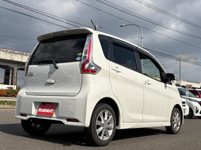 eKカスタム G ワンオーナー/7インチメモリーナビ/フルセグ/バックカメラ/Bluetooth&USB接続/CD&SD&DVD再生/Mサーバー/HIDヘッドライト/運転席シートヒーター/アイドリングストップ(9枚目)