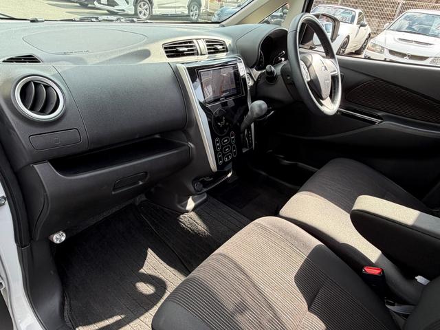 eKカスタム G ワンオーナー/7インチメモリーナビ/フルセグ/バックカメラ/Bluetooth&USB接続/CD&SD&DVD再生/Mサーバー/HIDヘッドライト/運転席シートヒーター/アイドリングストップ(28枚目)