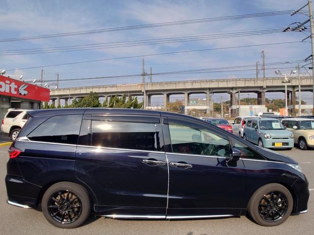 オデッセイ アブソルート・ＥＸホンダセンシング　ギャザーズ９インチメモリーナビ・後席用９インチフリップダウンモニター／全方位カメラ／リヤエンターテインメント／Ｂｌｕｅｔｏｏｔｈ＆ＨＤＭＩ接続／２．０ＥＴＣ／スマートキー２本／両側電動スライドドア（10枚目）
