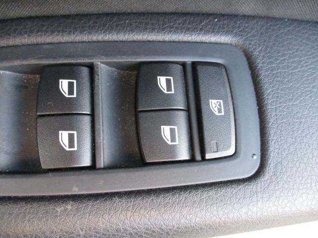 １シリーズ １１６ｉ　スポーツ　ＥＴＣ　アルミホイール　オートライト　ＨＩＤ　スマートキー　アイドリングストップ　ＡＴ　盗難防止システム　ＡＢＳ　ＥＳＣ　ＣＤ　ミュージックプレイヤー接続可　エアコン　パワーステアリング（9枚目）